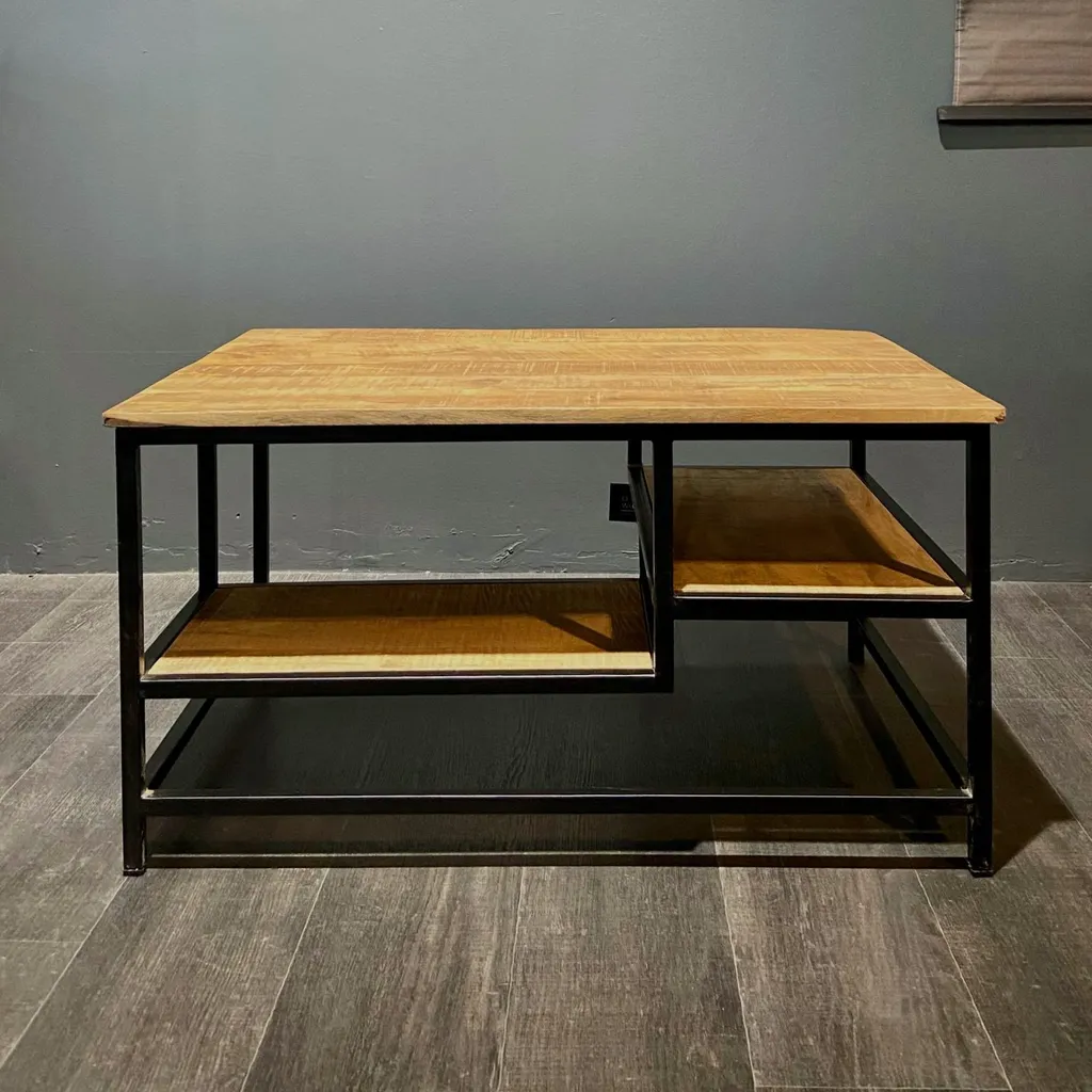 APR-03 salontafel mangohout 80x80 industrieel Productfoto