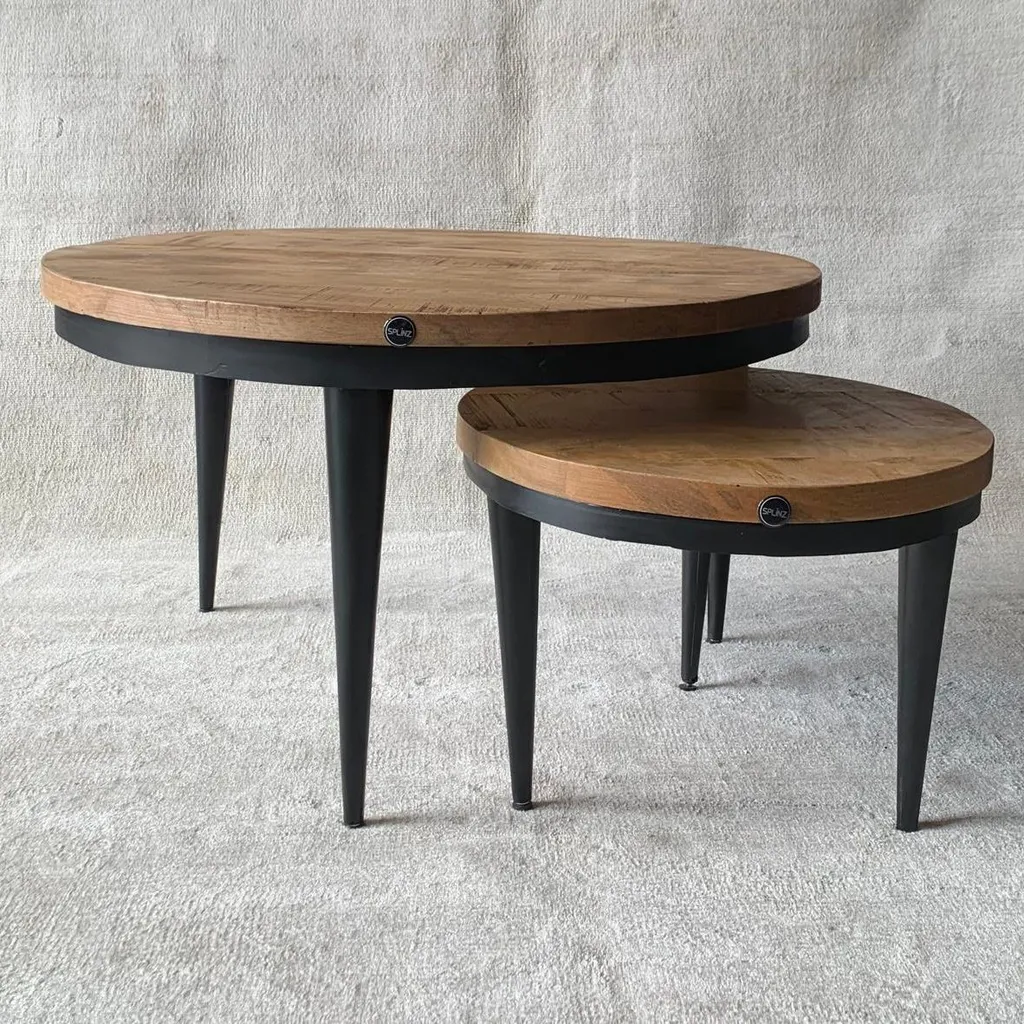 Salontafelset Set van 2, Mangohout & Zwart Metaal, Industrieel Design, Puntpoten, 70x70x41